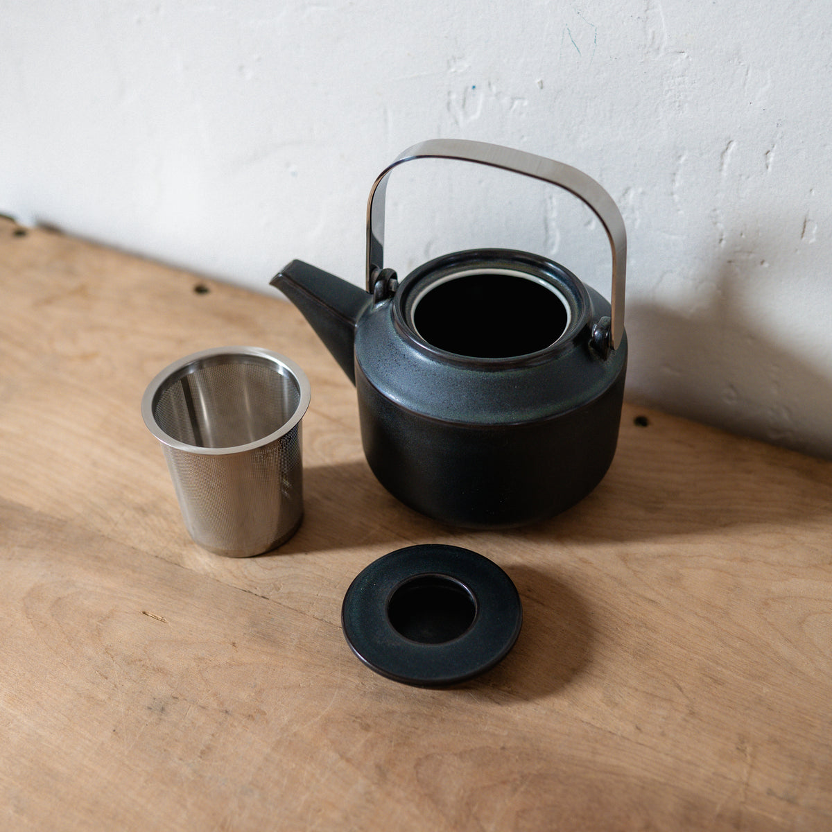 Kinto Leaves to Tea Teapot Black