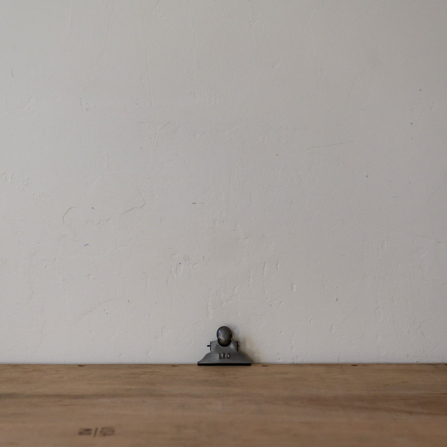 Brut Triangle Bull Clip Medium | Brut | Miss Arthur | Home Goods | Tasmania