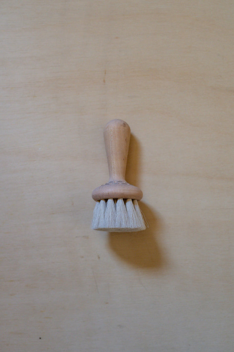 Iris Hantverk Dry Face Brush Light Goat Hair | Iris Hantverk | Miss Arthur | Home Goods | Tasmania