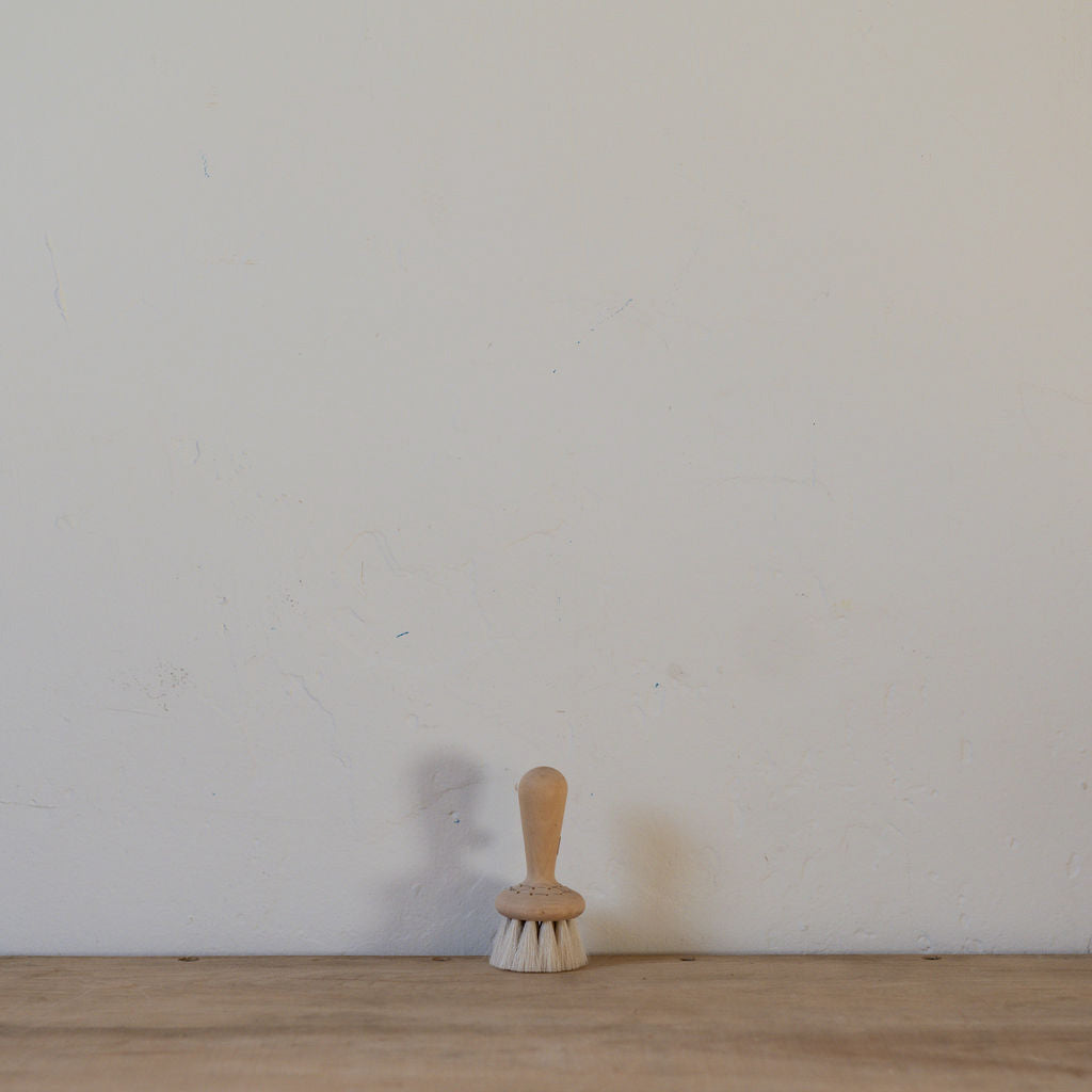 Dry Face Brush Light Goat Hair | Iris Hantverk | Miss Arthur | Home Goods | Tasmania