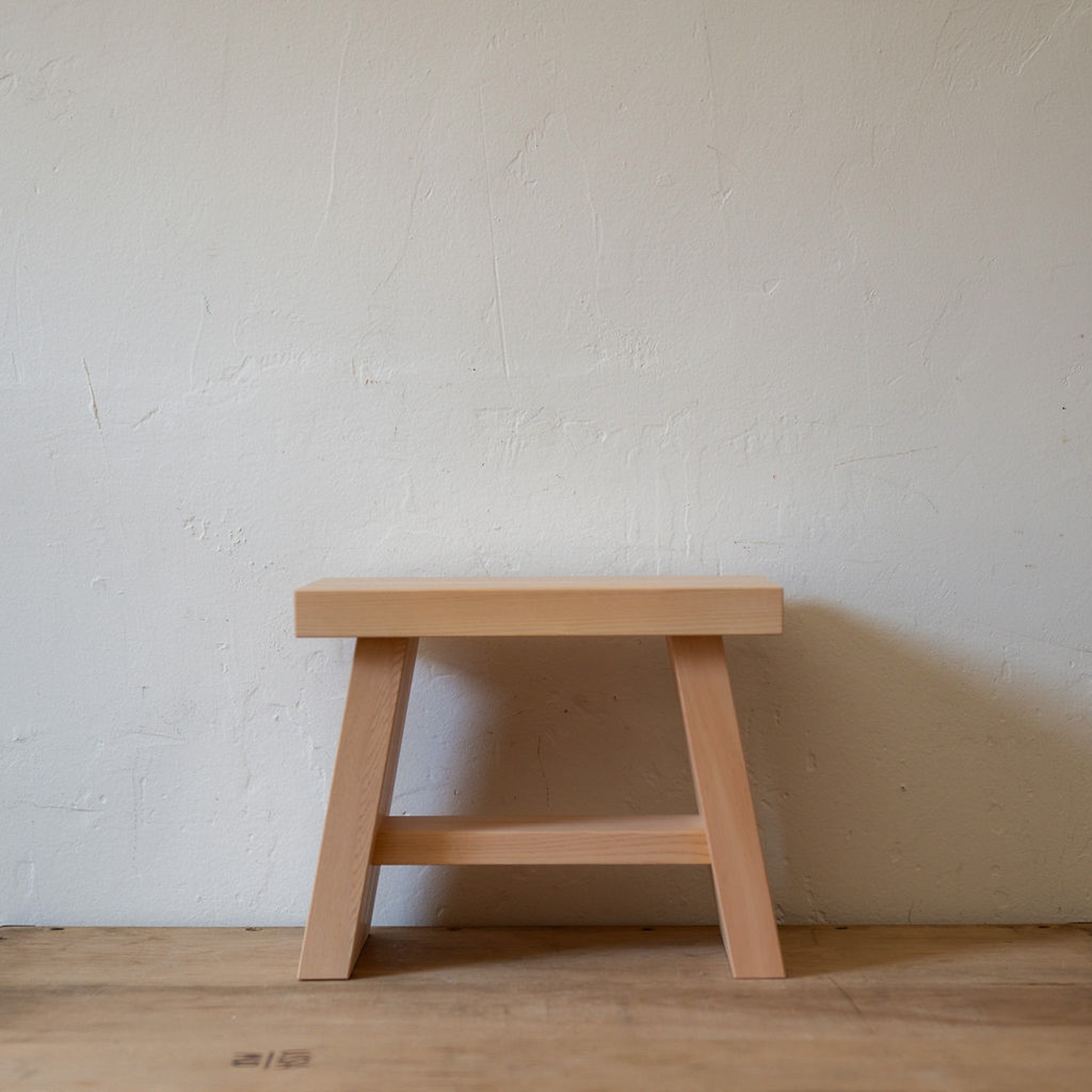 Hinoki Bath Stool – Miss Arthur