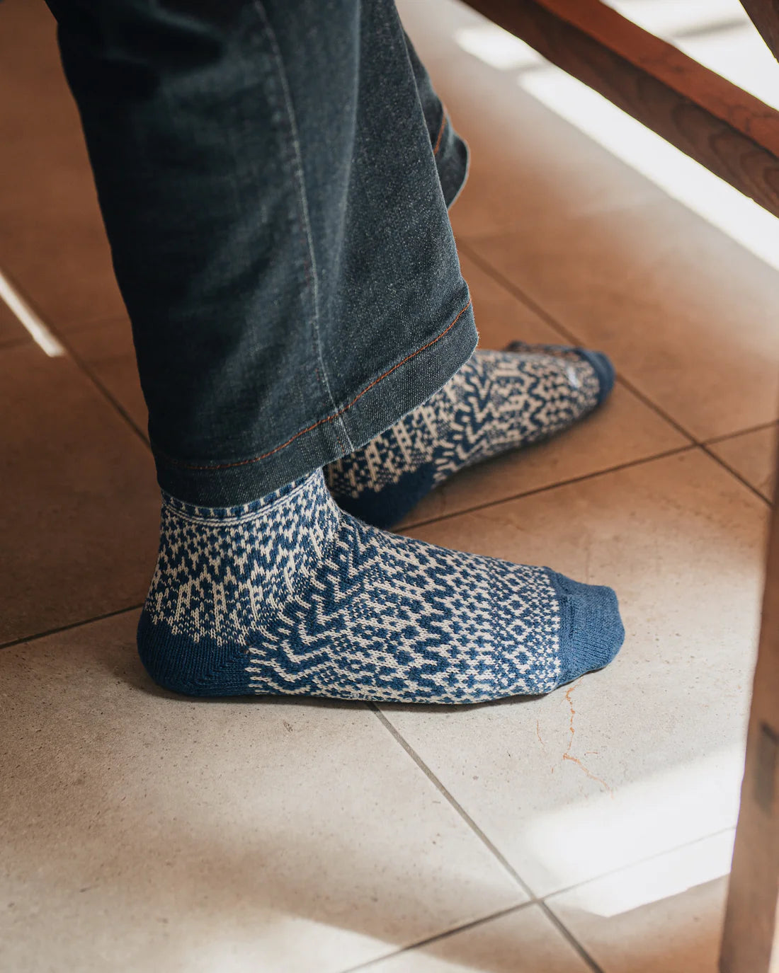 Nishiguchi Kutsushita Oslo Wool Jacquard Sock Seagull Blue Large