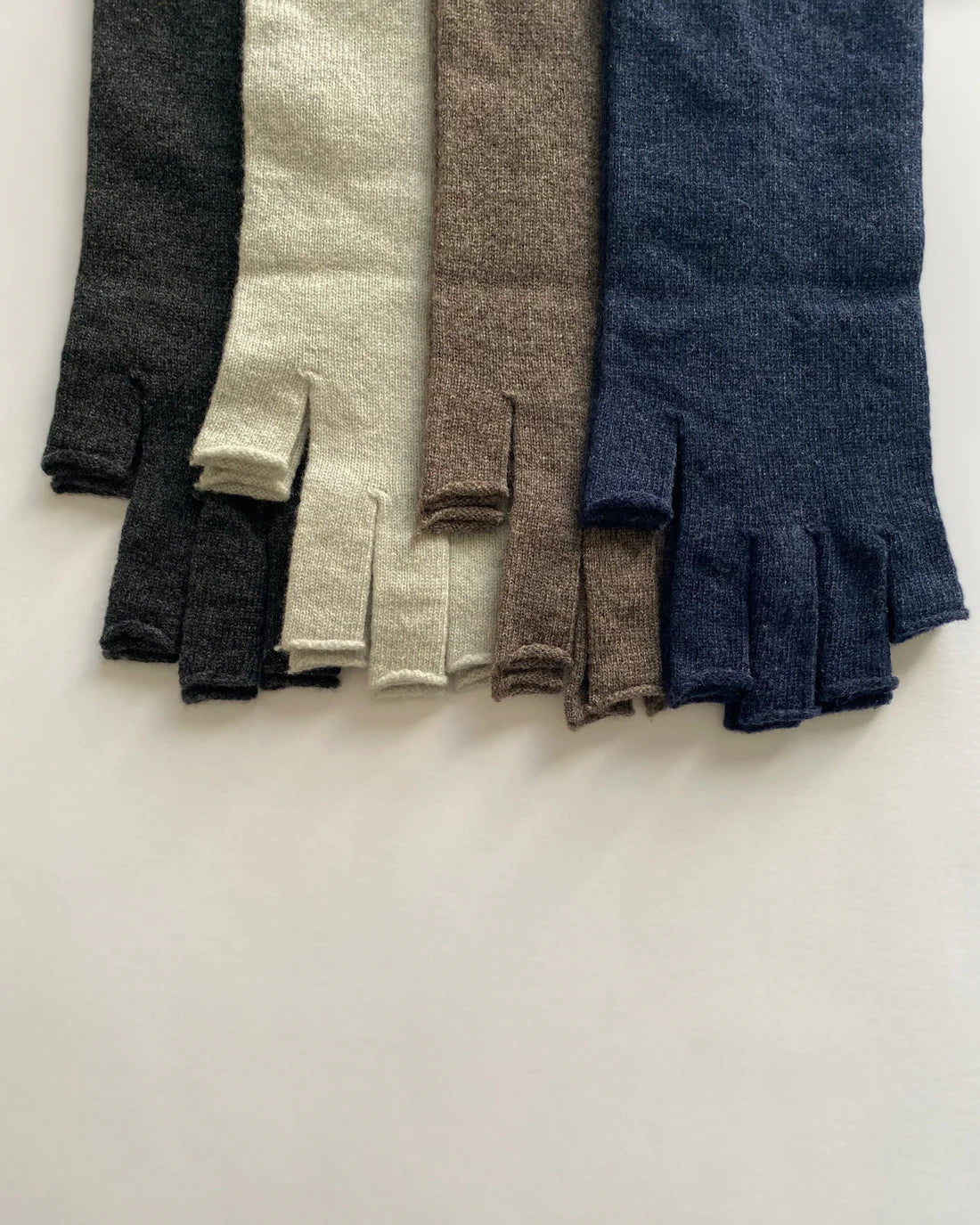 Nishiguchi Kutsushita Teni Merino Wool Gloves Charcoal | Nishiguchi Kutsushita | Miss Arthur | Home Goods | Tasmania