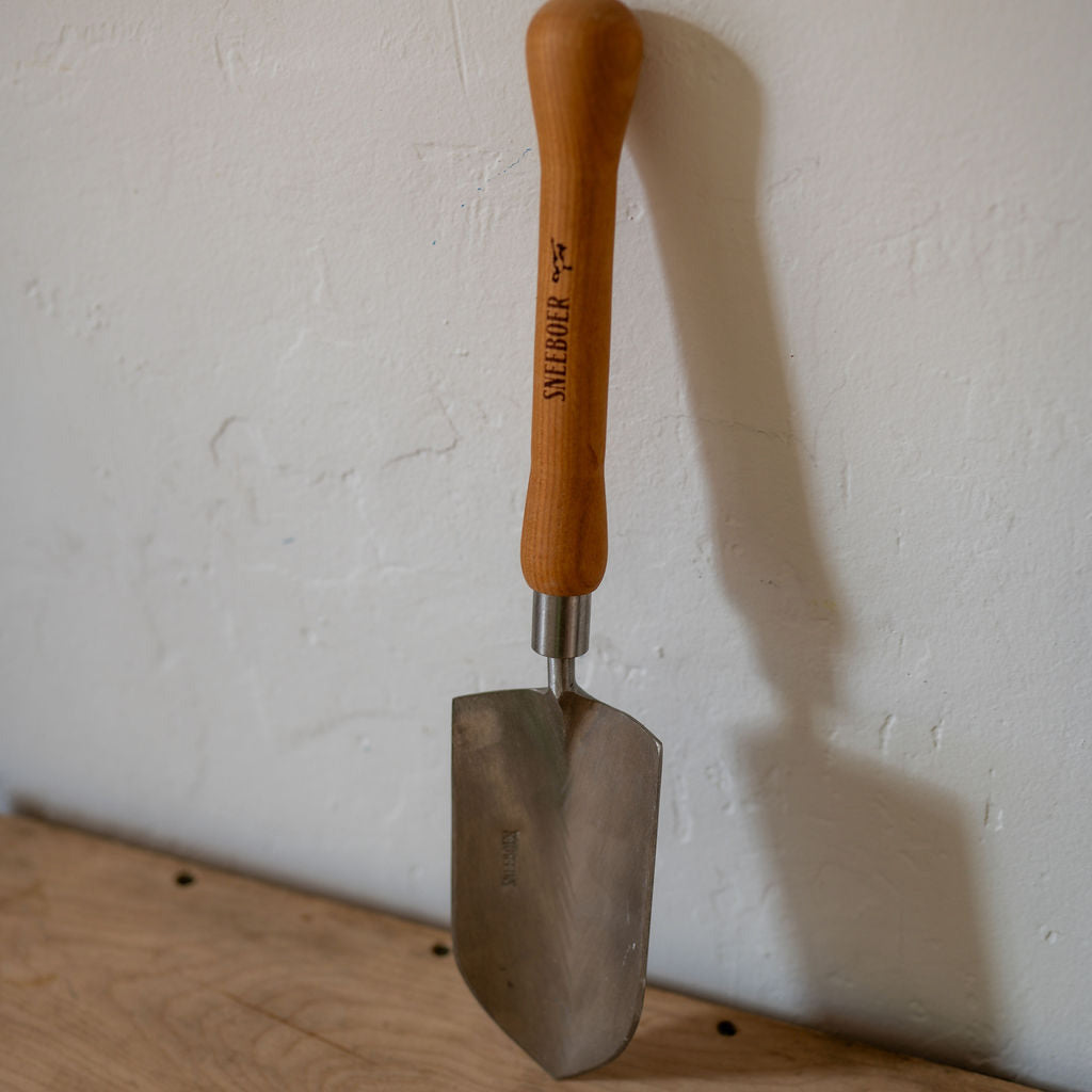 Sneeboer Transplanting Trowel Half Round 22cm Cherry Handle | Sneeboer Manufacturing | Miss Arthur | Home Goods | Tasmania