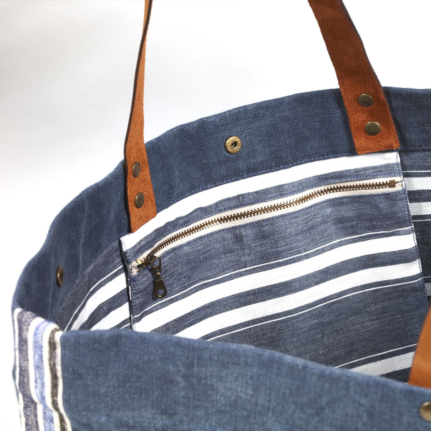 Libeco The Galloper Shoulder Bag Bastion | Libeco | Miss Arthur | Home Goods | Tasmania
