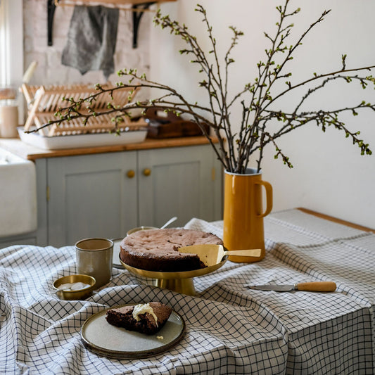 Kitchen & Table