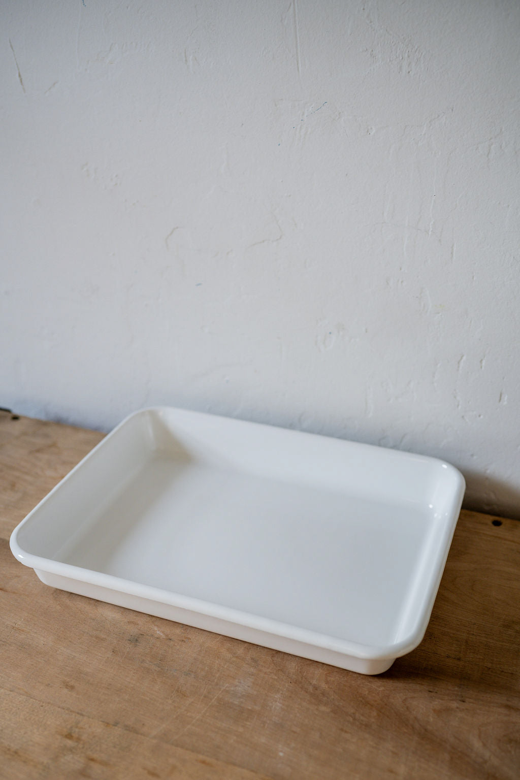 Noda Horo White Enamel Baking Tray No.12 | Noda Horo | Miss Arthur | Home Goods | Tasmania