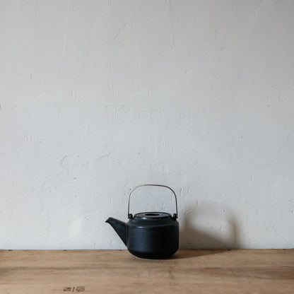 Kinto Leaves to Tea Teapot Black