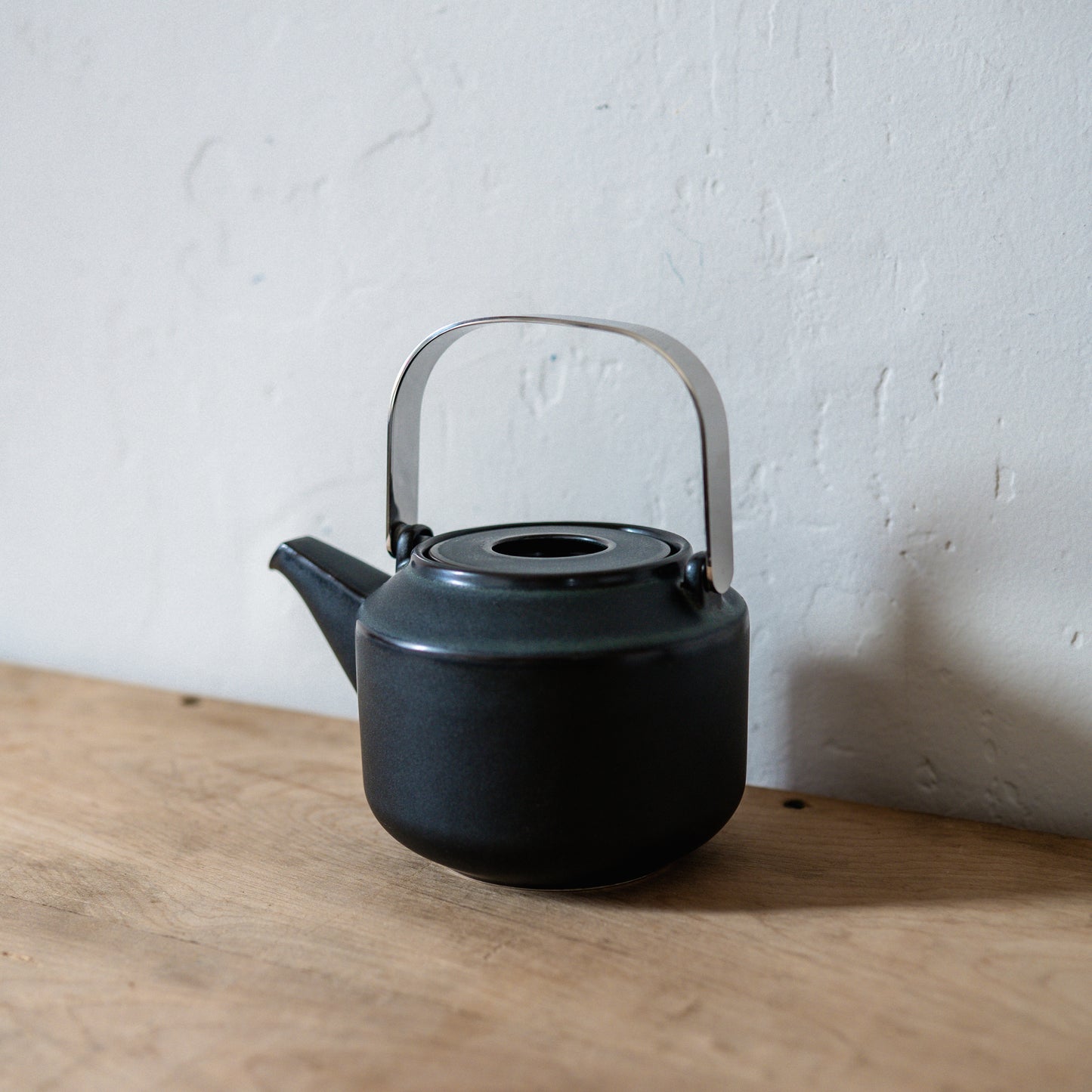 Kinto Leaves to Tea Teapot Black