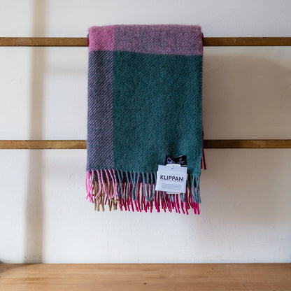 Klippan Gotland Wool Check Blanket Pink