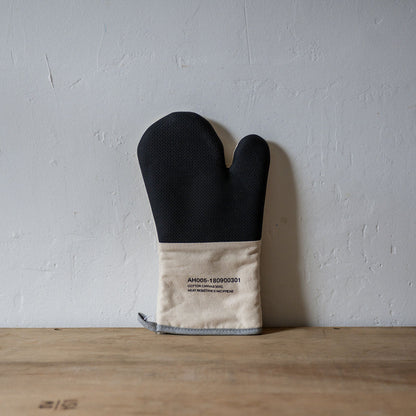 ANAheim Oven Glove Grey | ANAheim | Miss Arthur | Home Goods | Tasmania