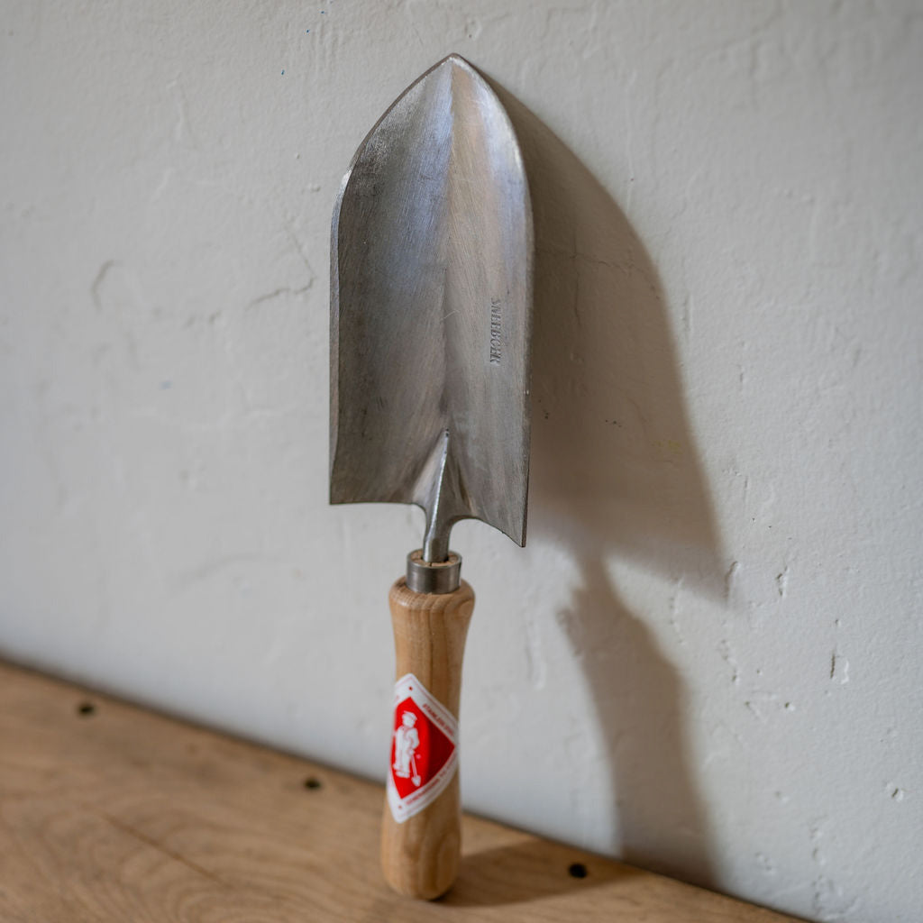 Sneeboer Transplanting Trowel Half Round Ash Handle | Sneeboer Manufacturing | Miss Arthur | Home Goods | Tasmania