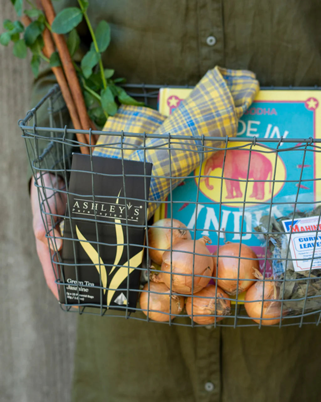 Fog Linen Work Iron Wire Basket Rectangle Medium