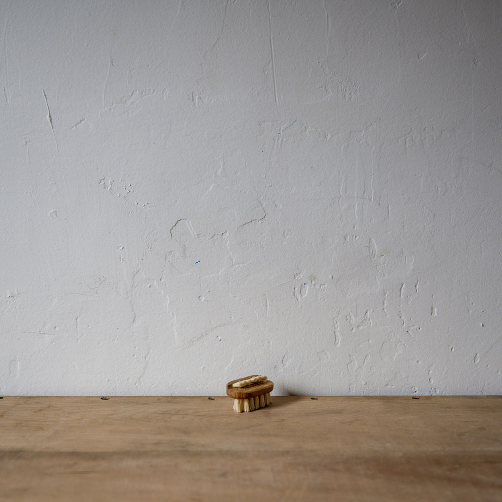 Iris Hantverk Lovisa Travel Nail Brush | Iris Hantverk | Miss Arthur | Home Goods | Tasmania