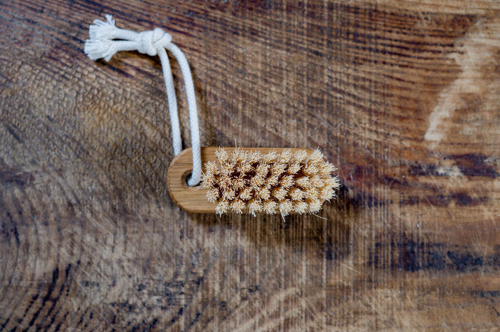 Iris Hantverk Nail Brush Lovisa with String Oak Tampico | Iris Hantverk | Miss Arthur | Home Goods | Tasmania
