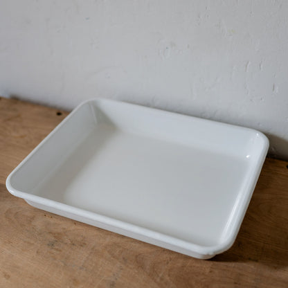 Noda Horo White Enamel Baking Tray No.15 | Noda Horo | Miss Arthur | Home Goods | Tasmania