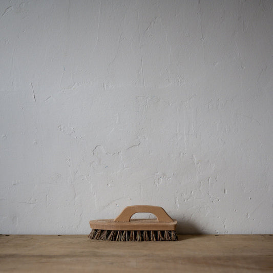 Iris Hantverk Scrubbing Brush with Handle Beech Union Blend | Iris Hantverk | Miss Arthur | Home Goods | Tasmania