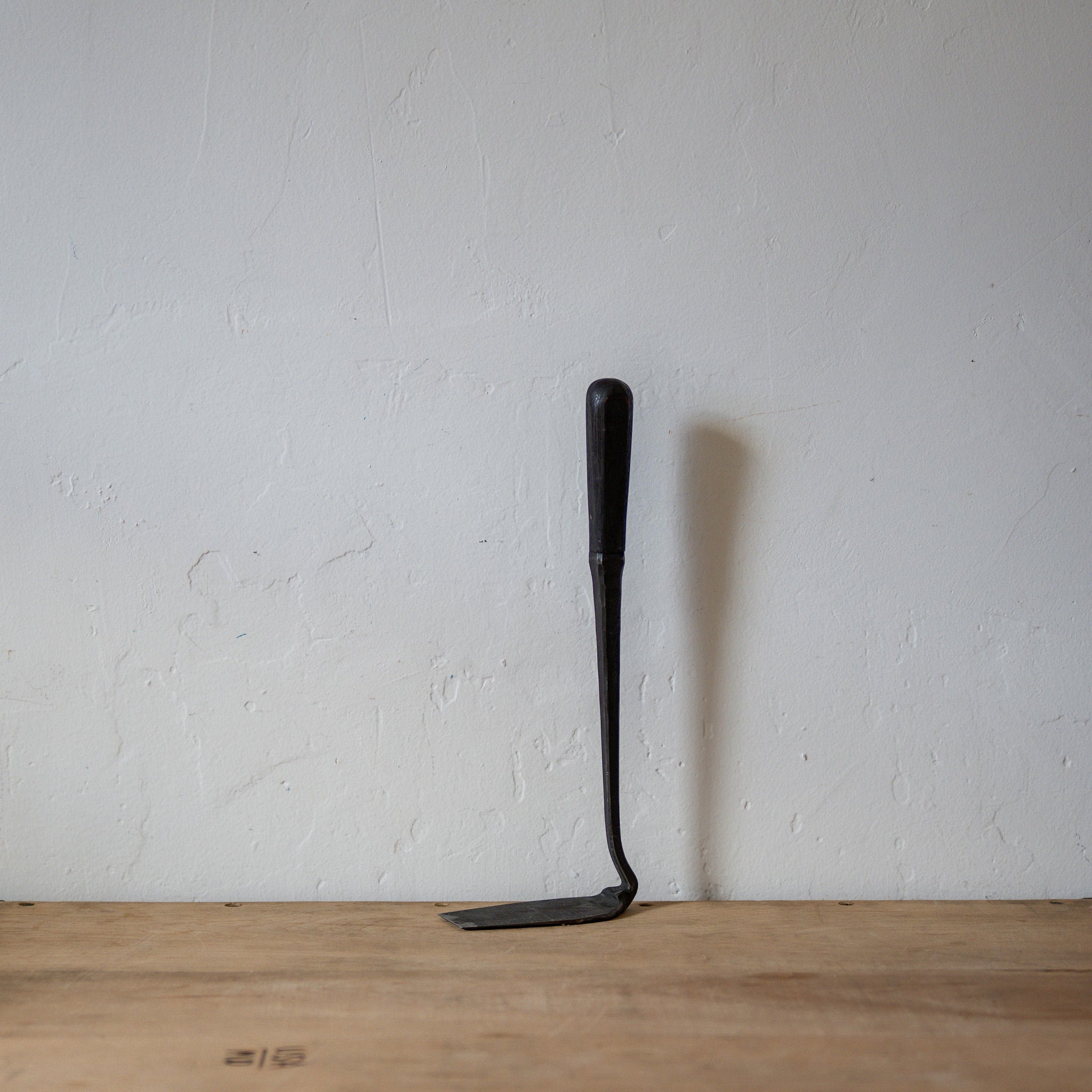 Reclaimed Steel and Blackened Tasmanian Oak Hand Hoe – Miss Arthur