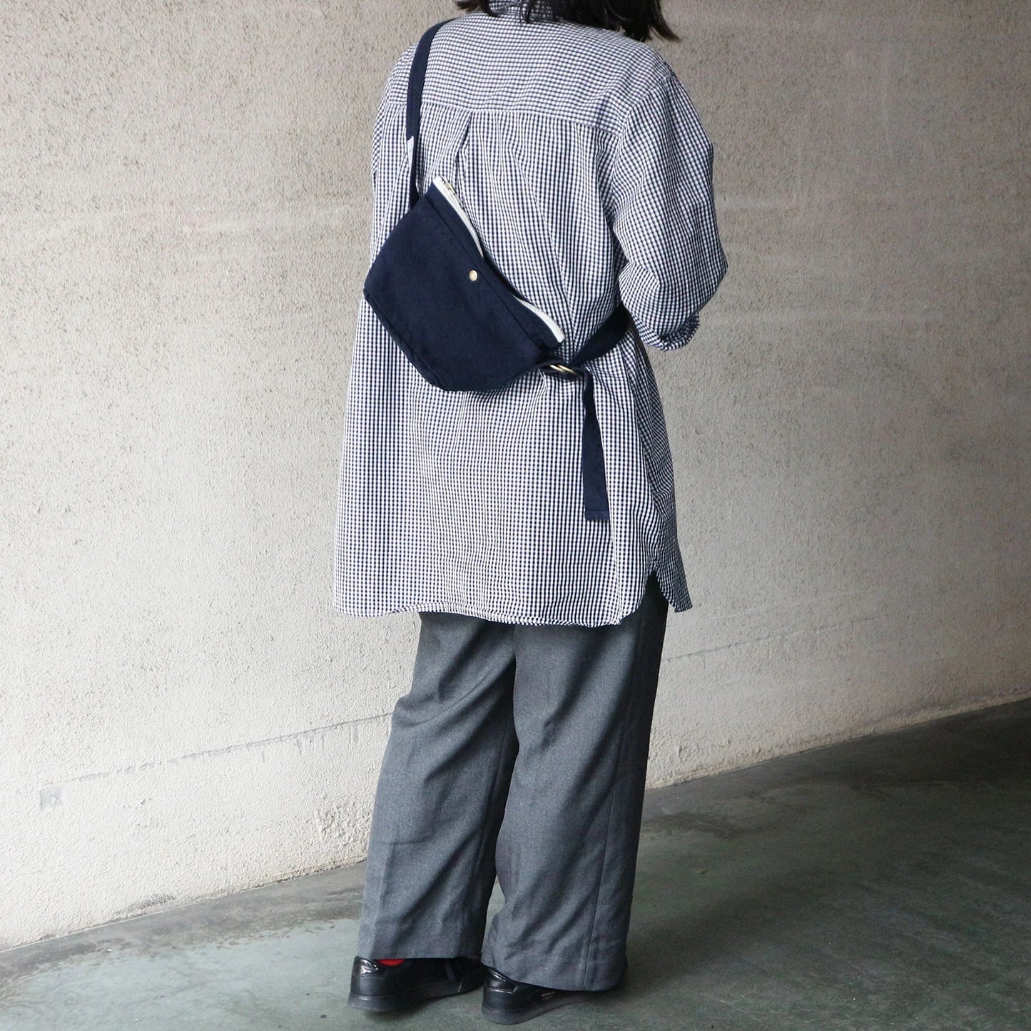 V.D.L.C Compact Shoulder Bag VC-47 Dark Blue