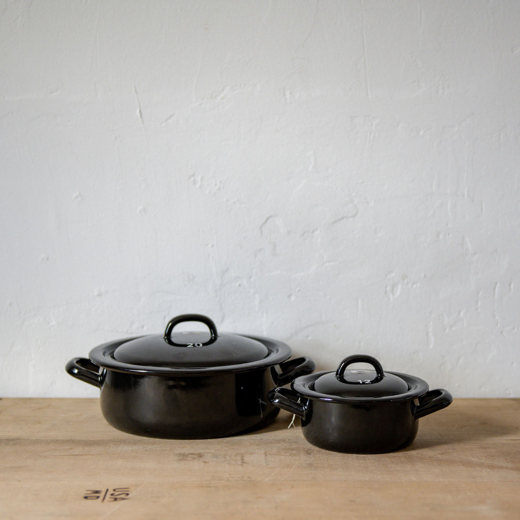 Riess Enamel Classic Casserole with Lid Black 2 Litre | Riess | Miss Arthur | Home Goods | Tasmania