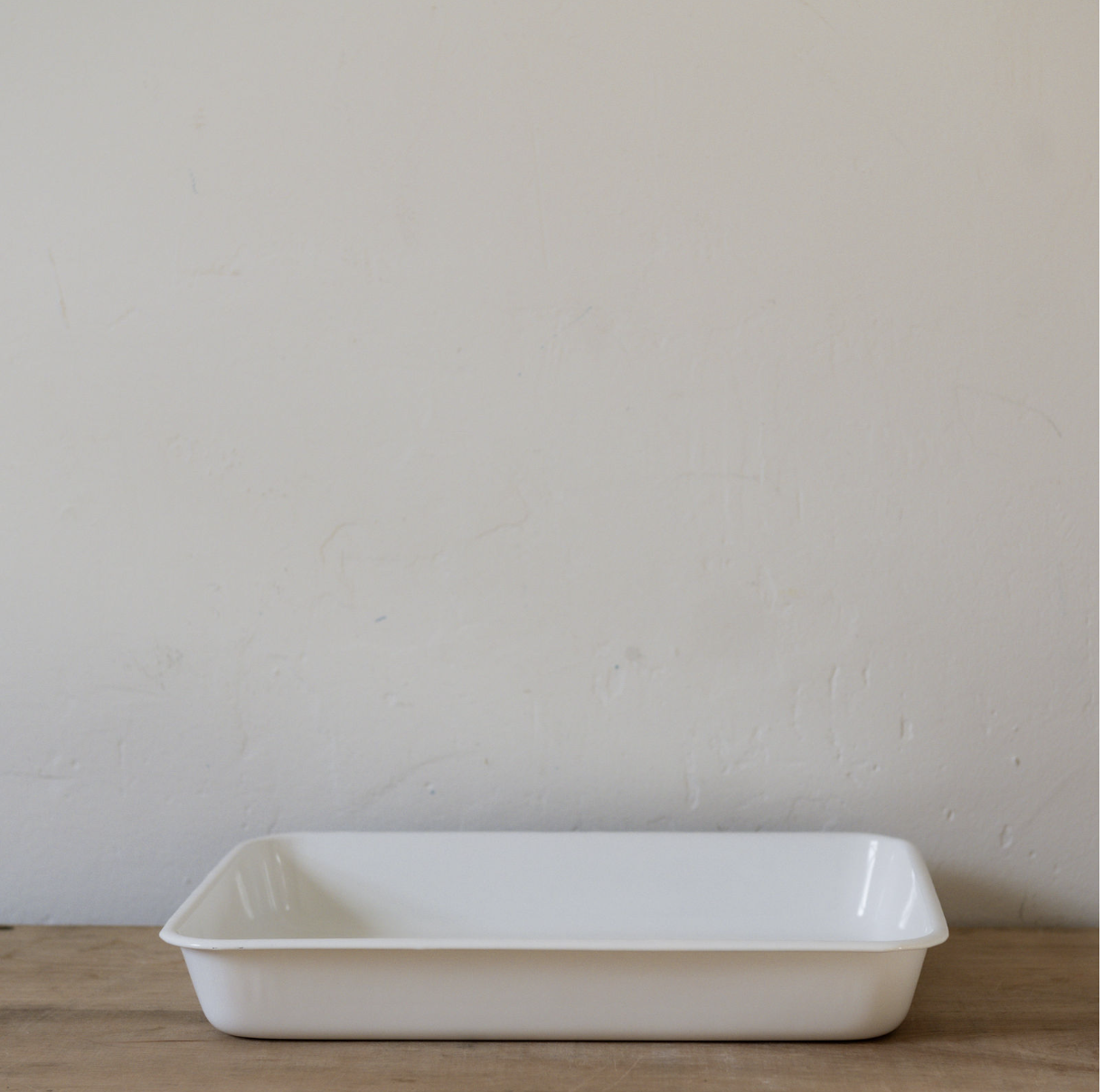 Noda Horo White Enamel Baking Tray No.10 | Noda Horo | Miss Arthur | Home Goods | Tasmania