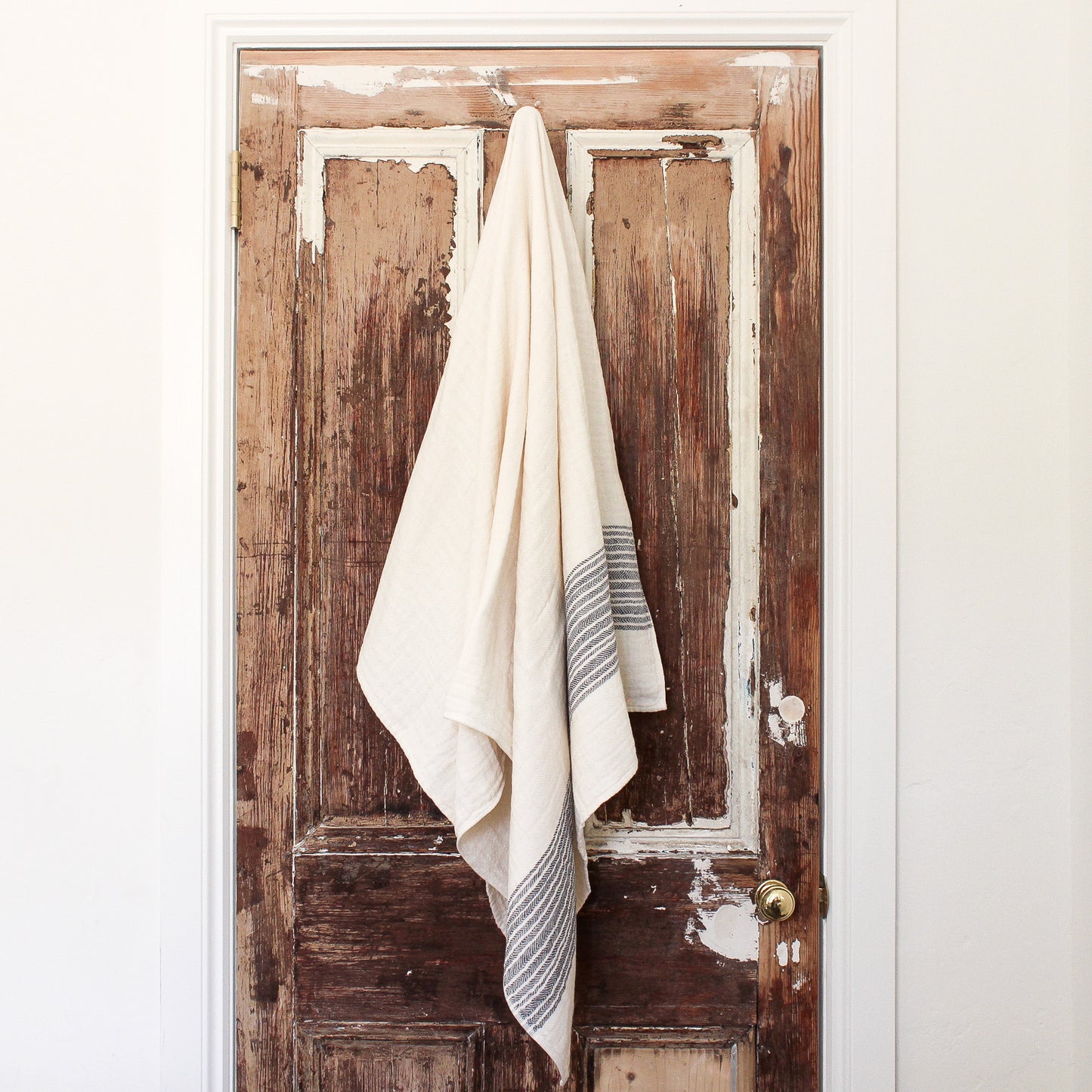 Flaxline Navy & Ivory Large (60cm x 125cm) | Kontex | Miss Arthur | Home Goods | Tasmania