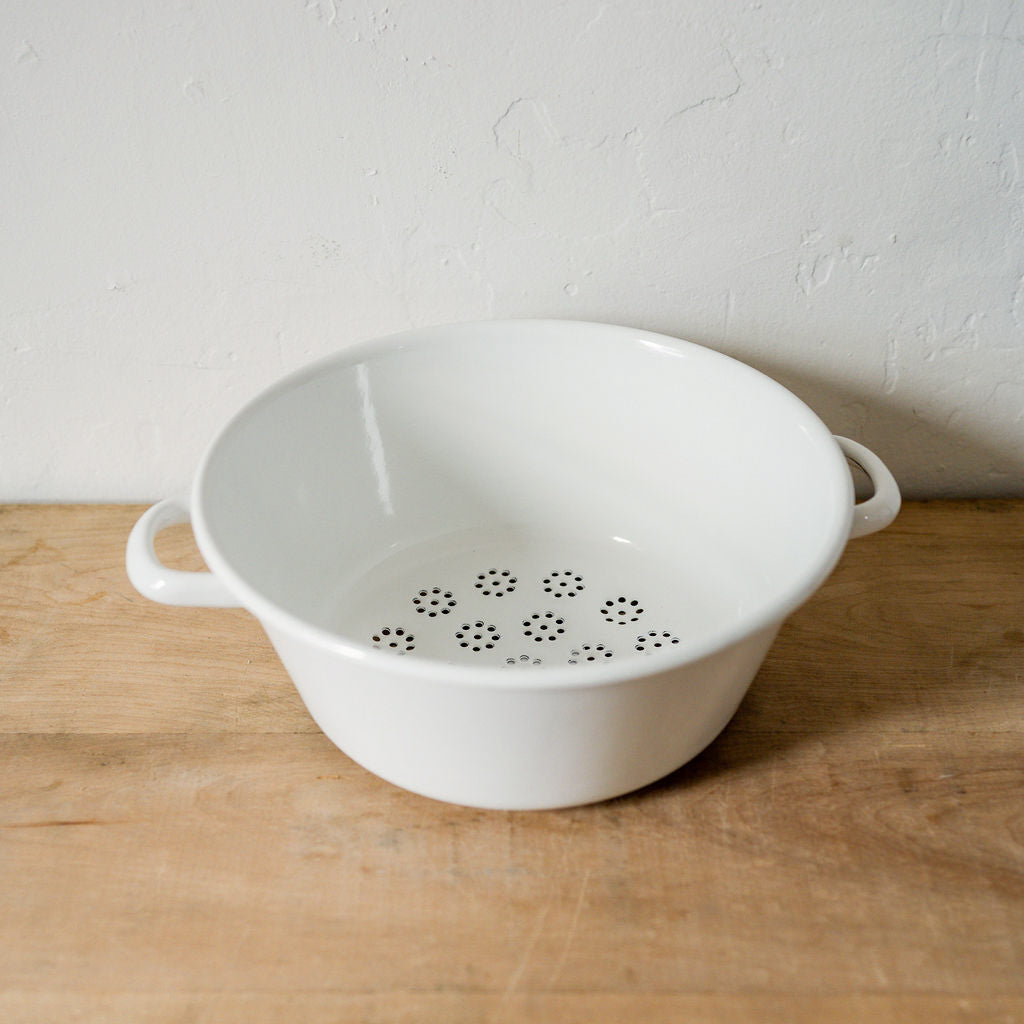 Riess Enamel Large Colander – Miss Arthur